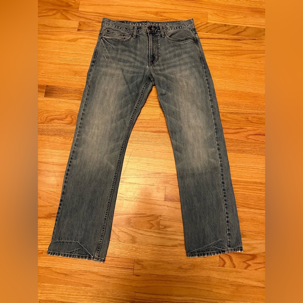 American Eagle Outfitters jeans, 32/32 relaxed fit.